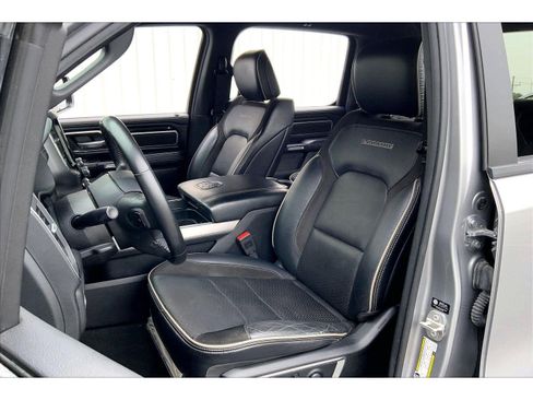 Used 2024 RAM 1500 Laramie AWD/4WD image 23