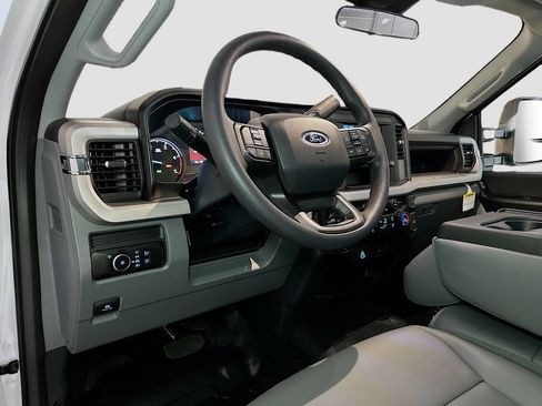 New 2026 Ford F550 4x4 Regular Cab Super Duty image 8