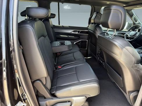 New 2026 Jeep Grand Wagoneer L Limited AWD/4WD image 31