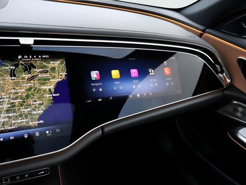 New 2026 Mercedes-Benz E 53 AMG e 4MATIC Sedan image 23