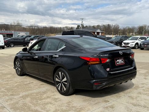Used 2022 Nissan Altima 2.5 SV image 5