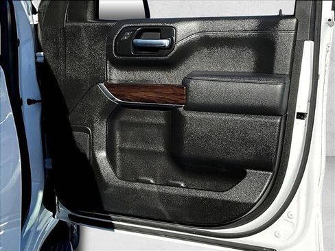 Used 2020 GMC Sierra 1500 SLT w/ SLT Convenience Package image 19