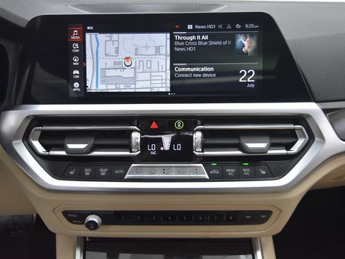 Used 2022 BMW 330i xDrive Sedan w/ M Sport Package AWD/4WD image 34