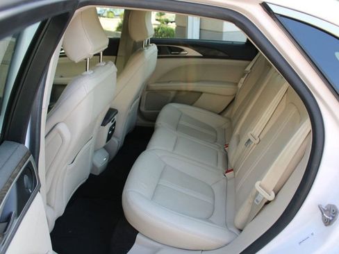 Used 2020 Lincoln MKZ Reserve w/ Monochromatic Package image 10