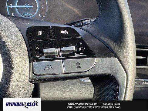 Used 2025 Hyundai Elantra SEL image 20