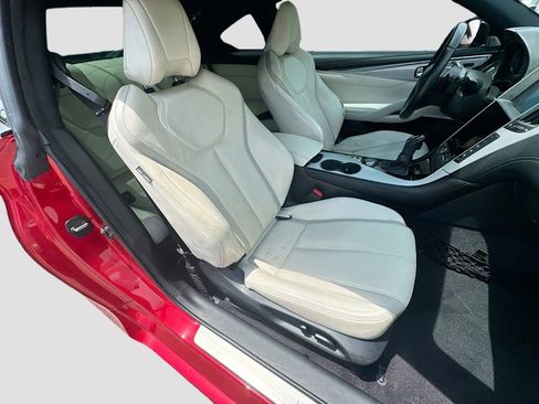 Used 2017 INFINITI Q60 Red Sport 400 RWD image 35
