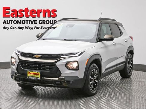 Used 2021 Chevrolet TrailBlazer ACTIV w/ Driver Confidence Package AWD/4WD image 1