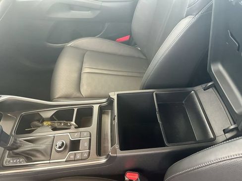 Certified 2025 Kia Sorento S FWD image 23