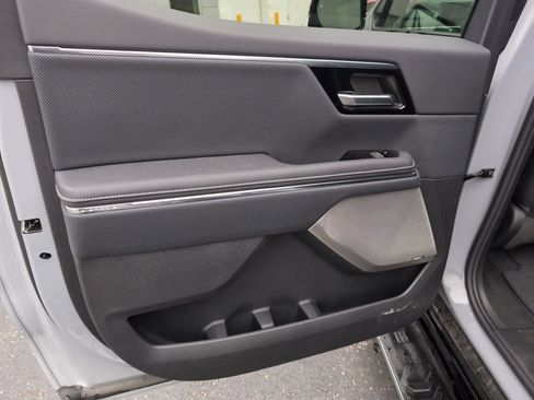 Used 2024 GMC Sierra EV Denali image 12