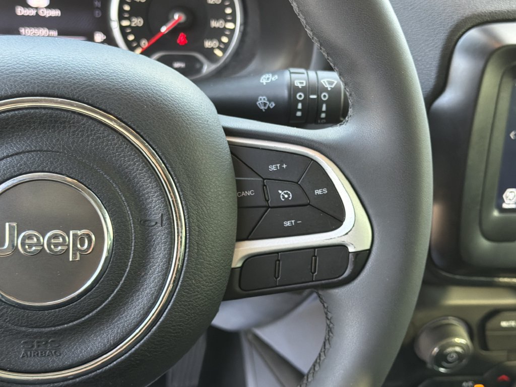 Used 2021 Jeep Renegade Latitude FWD image 25