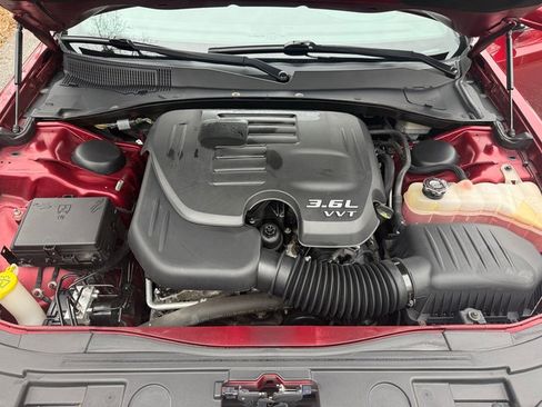 Used 2014 Chrysler 300 TOURING w/ Driver Convenience Group image 9