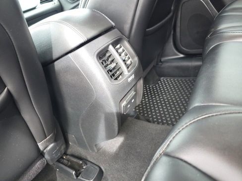 Used 2020 Jeep Cherokee Latitude Plus w/ Cold Weather Group image 38