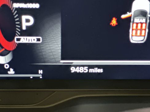 Used 2025 Nissan Pathfinder Platinum w/ Cargo Package image 27