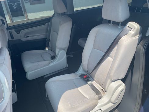 Used 2018 Honda Odyssey LX image 10