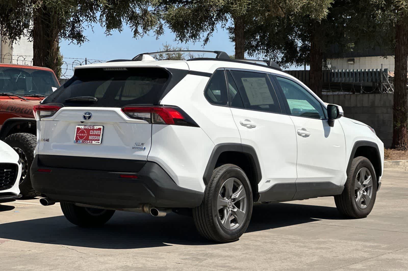 Used 2024 Toyota RAV4 XLE AWD/4WD image 3