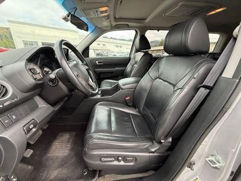 Used 2015 Honda Pilot Touring image 11