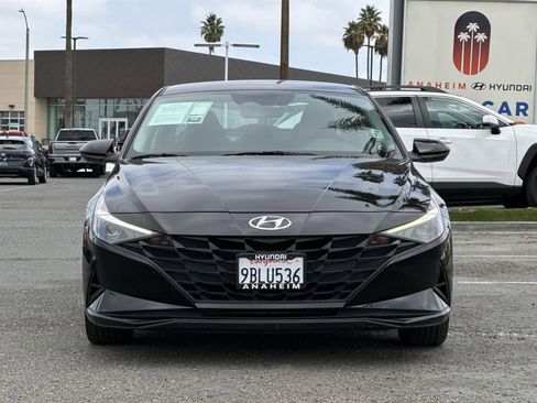 Used 2022 Hyundai Elantra SEL w/ Cargo Package image 2