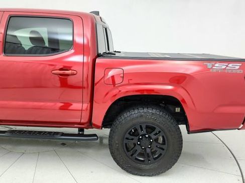 Used 2020 Toyota Tacoma SR image 10