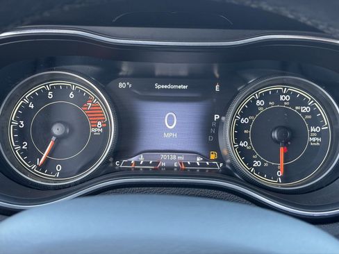 Used 2021 Jeep Cherokee Trailhawk AWD/4WD image 32
