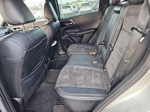 Used 2023 Mitsubishi Outlander SE Black Edition FWD image 16