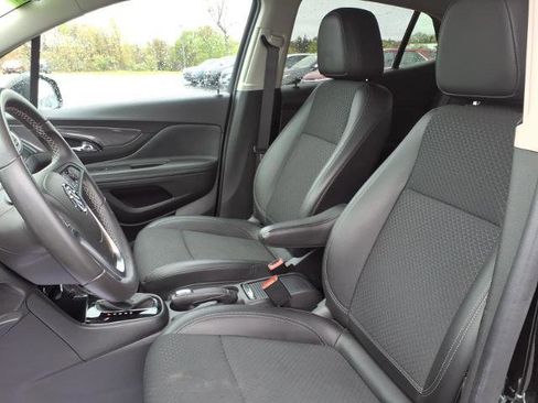 Used 2022 Buick Encore Preferred w/ Safety Package AWD/4WD image 13
