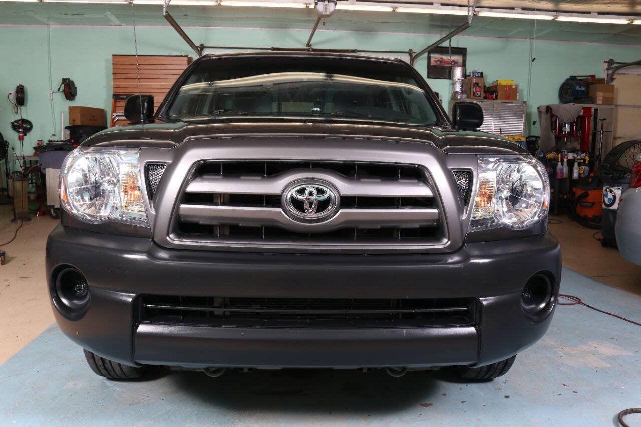 Used 2011 Toyota Tacoma 2WD Regular Cab image 5