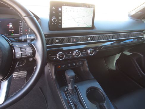 Used 2025 Honda Civic Sport Touring image 17