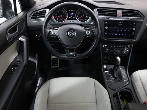 Used 2021 Volkswagen Tiguan SE R-Line FWD image 16