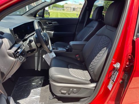 New 2026 Kia Sportage X-Line w/ X-Line Premium Package AWD/4WD image 12