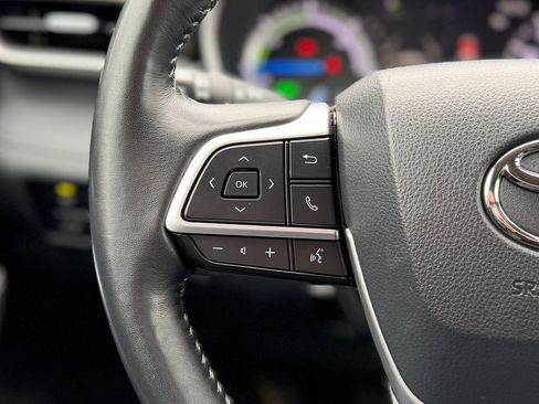 Used 2022 Toyota Highlander XLE image 16