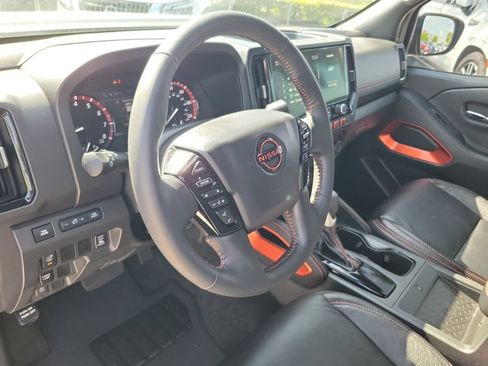 Used 2025 Nissan Frontier Pro-X w/ Pro Convenience Package RWD image 17