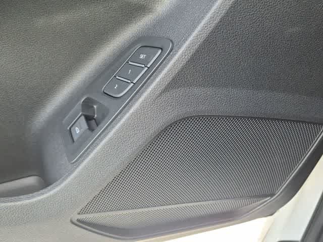 Used 2022 Audi Q3 2.0T Premium AWD/4WD image 29