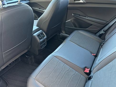 Certified 2026 Volkswagen Taos SE FWD image 12