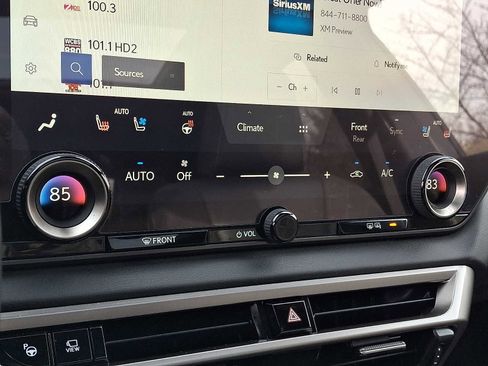 Used 2024 Lexus RX 350 AWD image 11