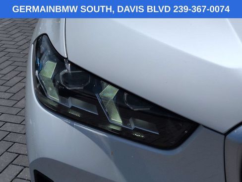 Used 2024 BMW X5 sDrive40i w/ M Sport Package RWD image 11