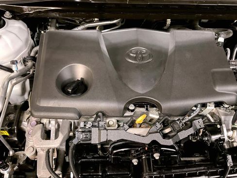 Used 2022 Toyota Camry SE w/ Cold Weather Package FWD image 32