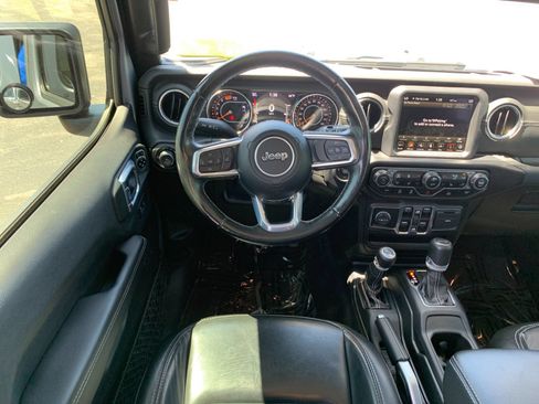 Used 2021 Jeep Wrangler Unlimited Sahara w/ Uconnect 4C Nav & Sound Group AWD/4WD image 16