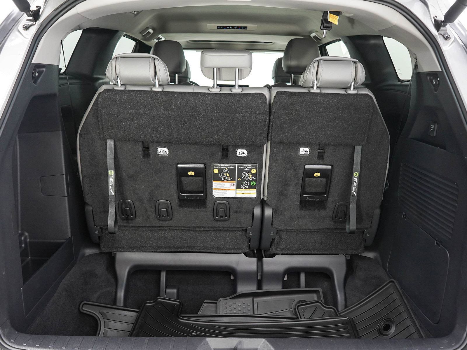 Used 2026 Toyota Sienna XLE AWD/4WD image 9