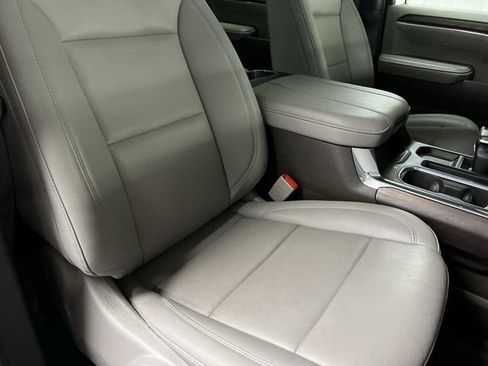 Certified 2024 GMC Sierra 1500 SLT w/ SLT Premium Package image 27