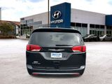 Used 2020 Chrysler Pacifica Touring-L image 4