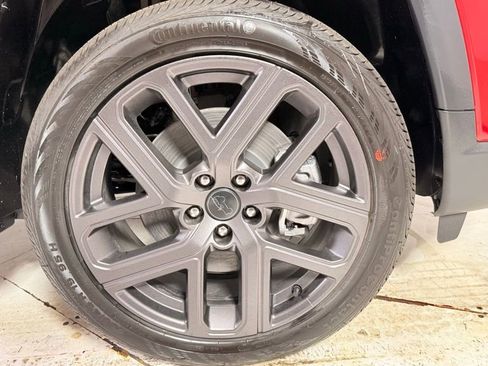 New 2026 Jeep Compass Limited w/ Limited Altitude Pack image 10