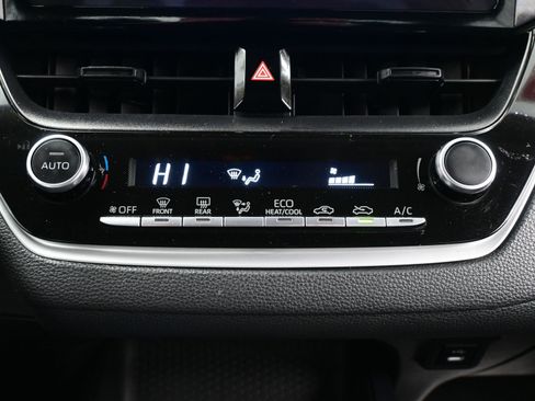 Used 2023 Toyota Corolla LE image 19