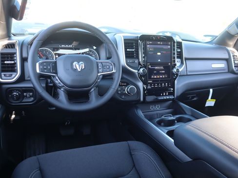 New 2026 RAM 1500 4x4 Crew Cab image 2