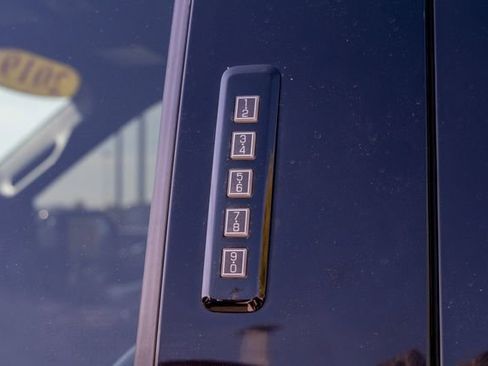 Used 2019 Ford F150 Raptor w/ Equipment Group 802A Luxury image 9