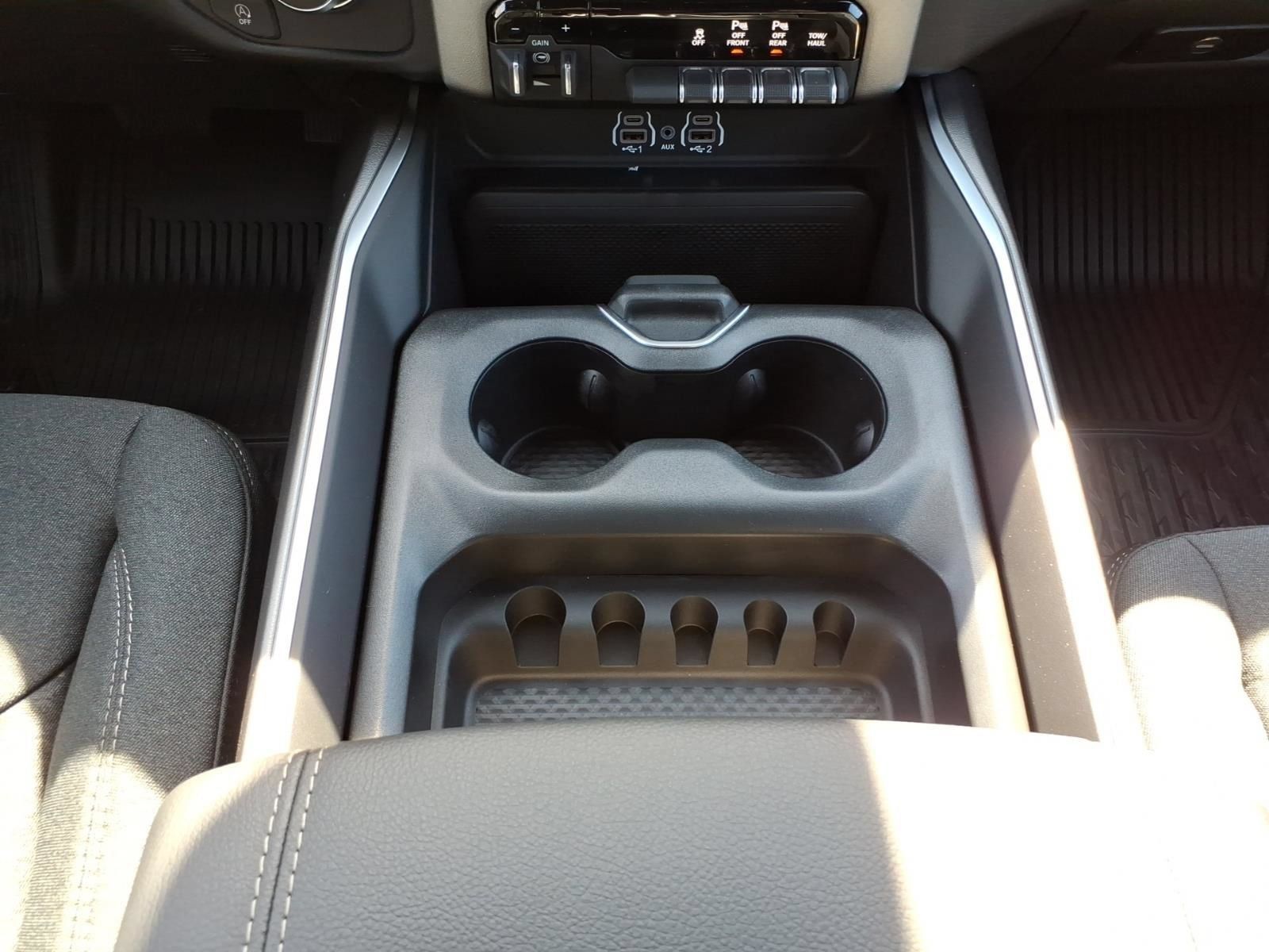 New 2026 RAM 1500 Big Horn w/ Night Edition AWD/4WD image 16