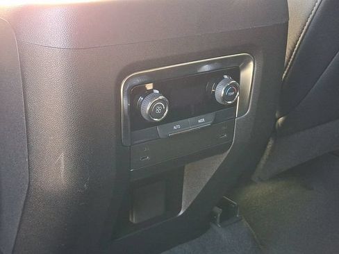 Used 2025 Chevrolet Tahoe LS AWD/4WD image 18