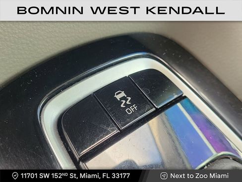 Used 2021 Toyota Corolla LE image 21