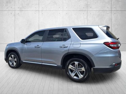 Used 2024 Honda Pilot EX-L image 7