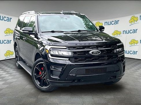 Used 2024 Ford Expedition Limited AWD/4WD image 1