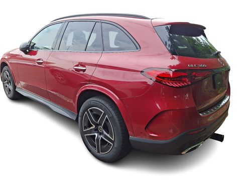 Used 2025 Mercedes-Benz GLC 300 4MATIC image 4